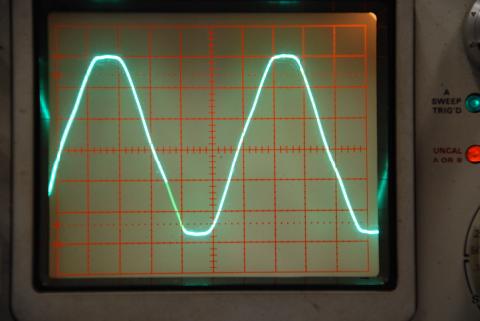 Power Line Wave Utility Power Waveforms at the QTH of W5JGV & KB5YSE