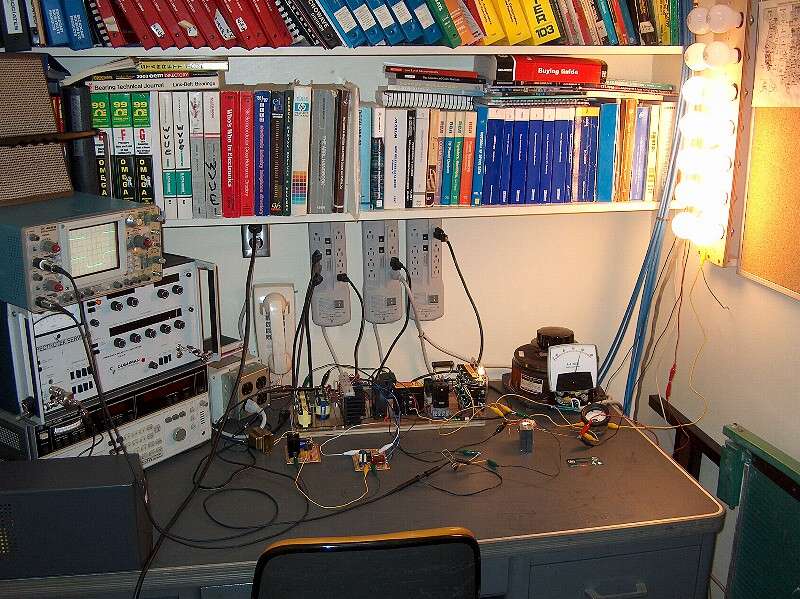 Prototype Power Supply Under 1 KW Load Test